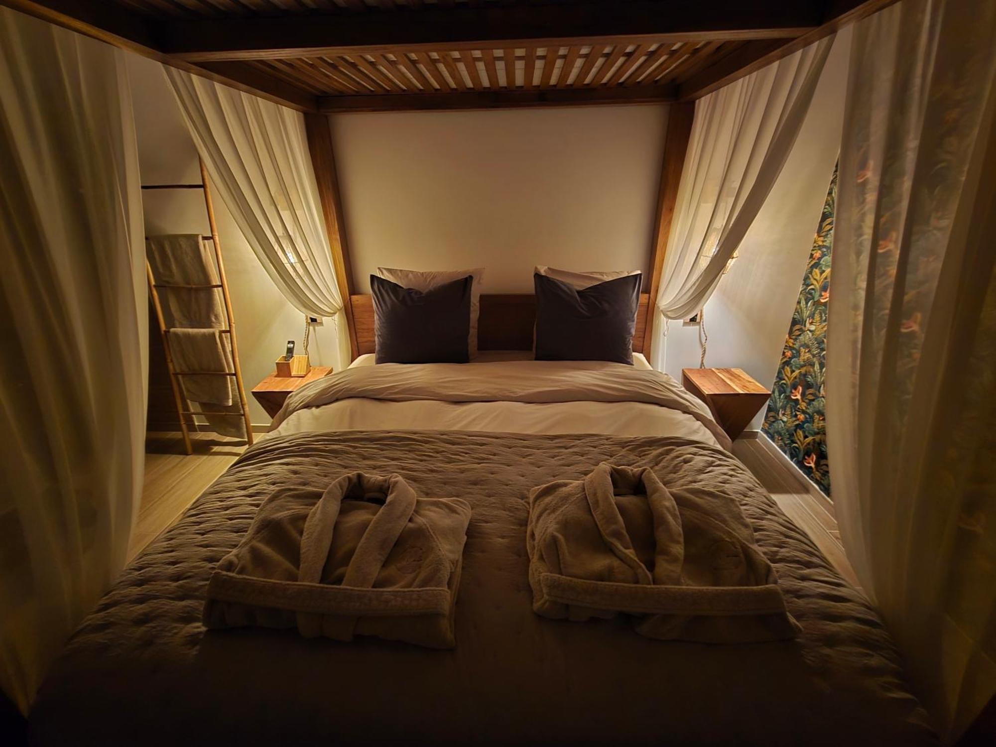 Le Cocoon - Jacuzzi, Sauna Et Piscine Privee Carpentras Kültér fotó