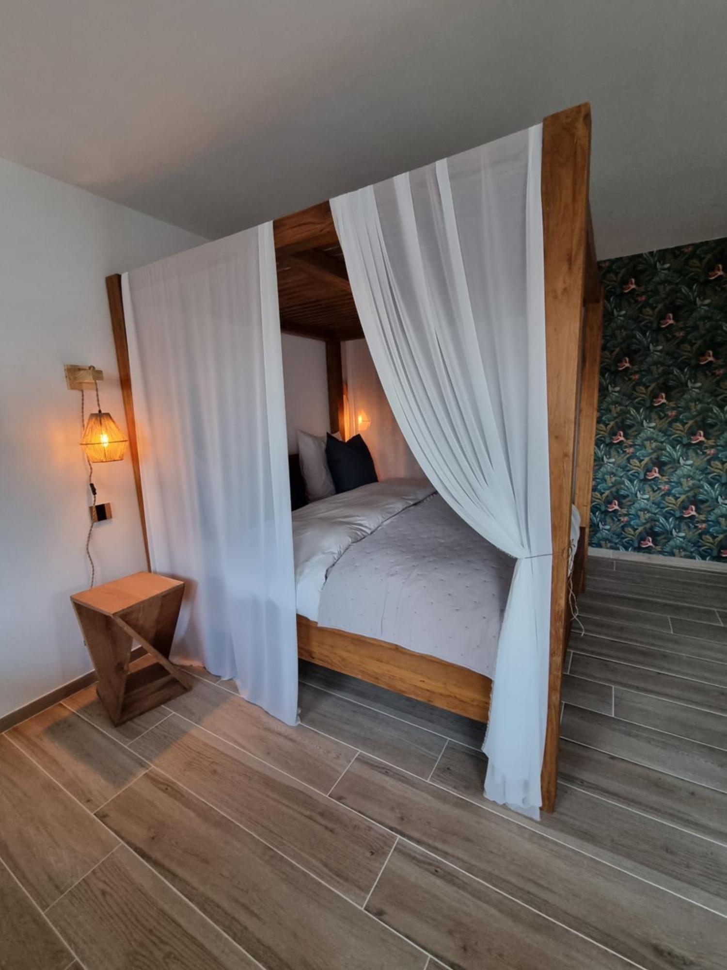 Le Cocoon - Jacuzzi, Sauna Et Piscine Privee Carpentras Kültér fotó