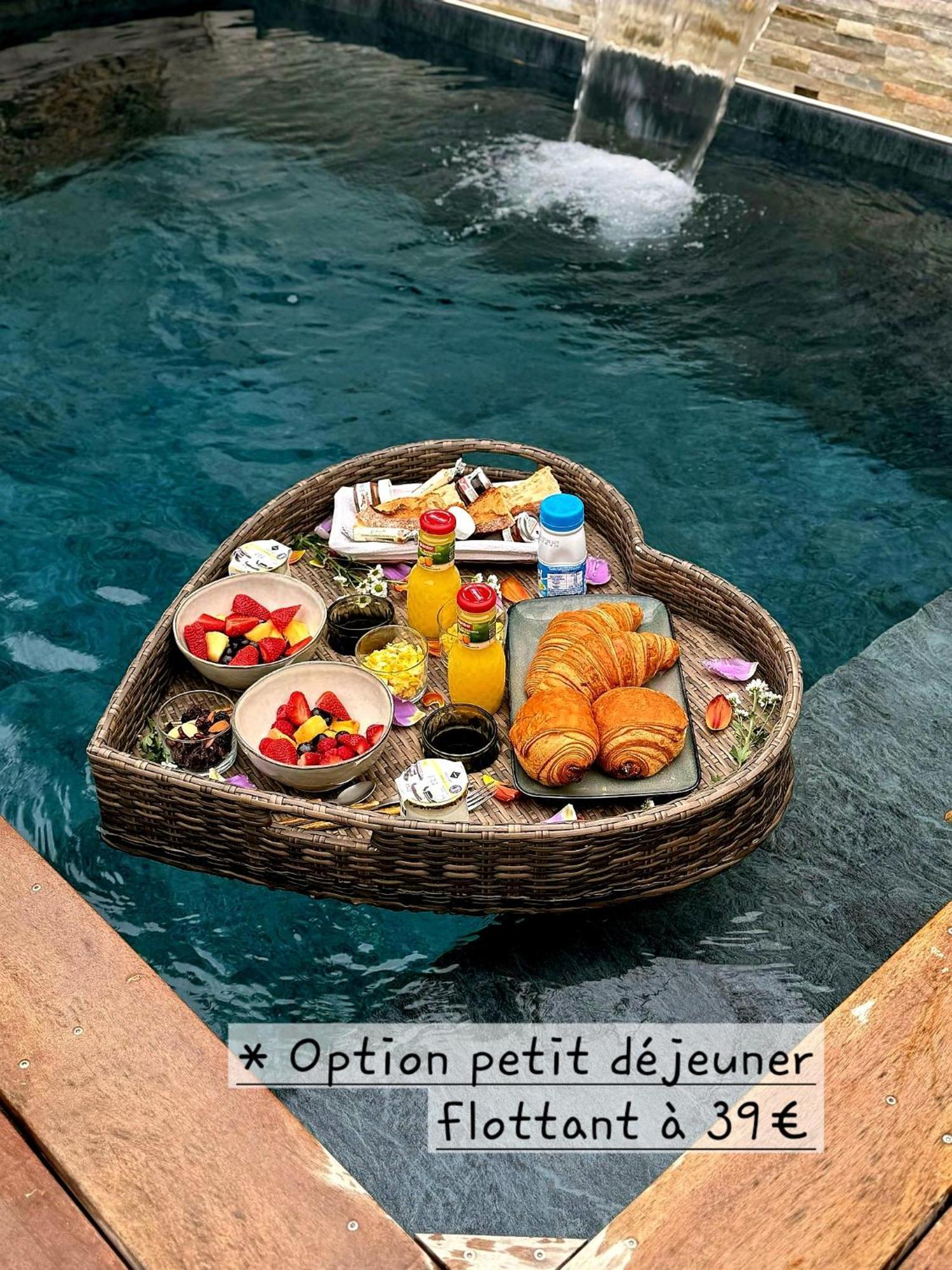 Le Cocoon - Jacuzzi, Sauna Et Piscine Privee Carpentras Kültér fotó